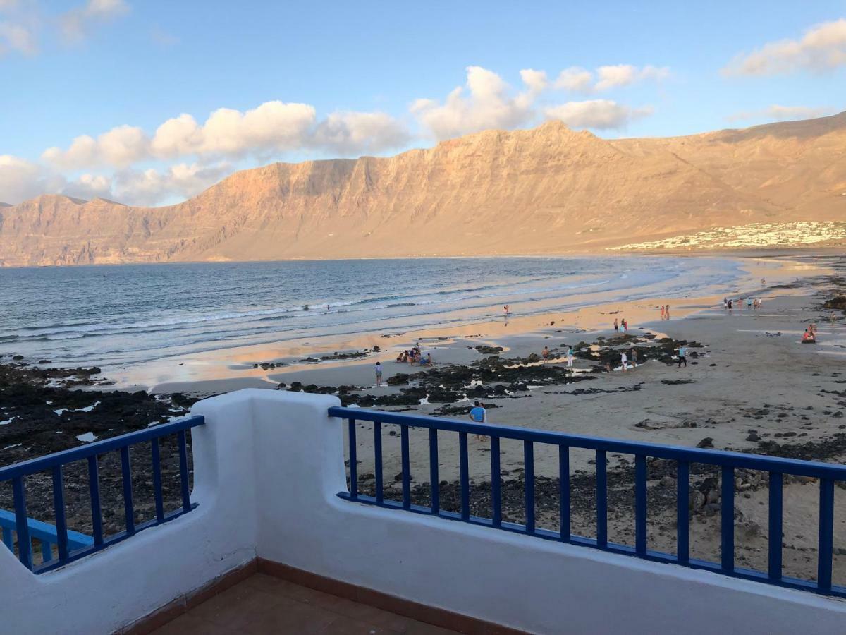 Playa De Caleta De * Famara